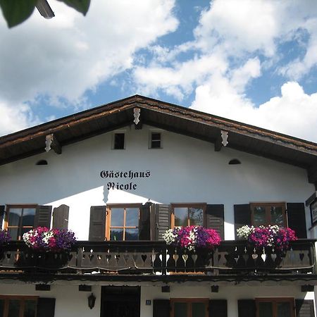 Gaestehaus Nicole การ์มิช-พาร์เทนเคียร์เชน ภายนอก รูปภาพ